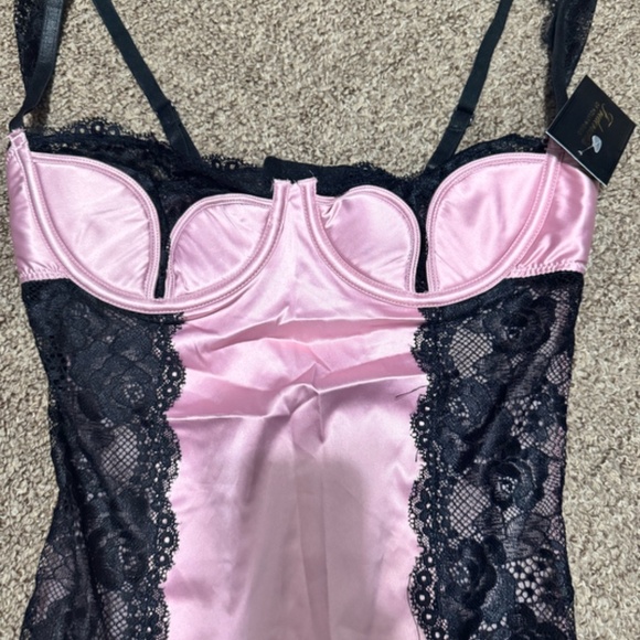 NWT Frederick's Of Hollywood Women's Ilana Satin Lace Teddy - Size Small - Pink - Picture 4 of 6